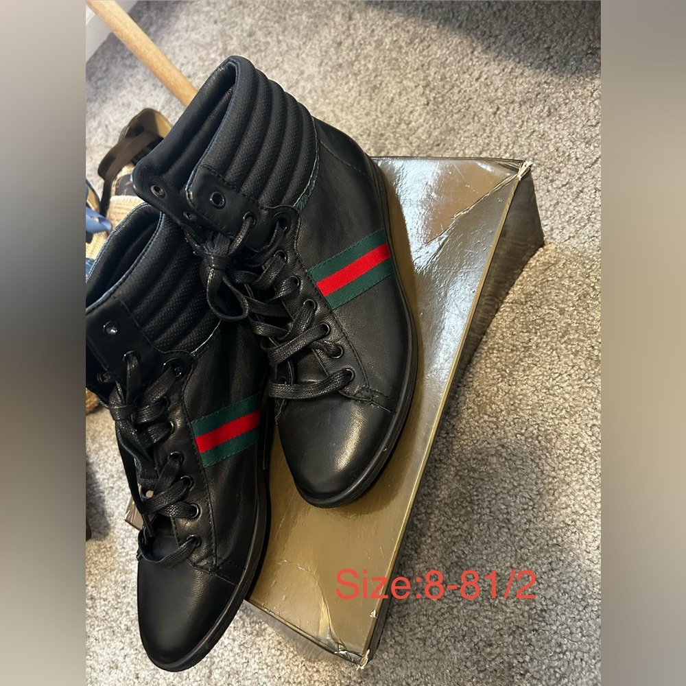 Black High-Top Women Shoes with Red and Green Stripes